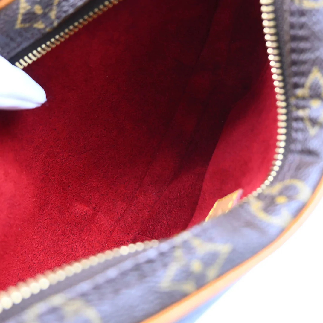 Louis Vuitton 2003 Monogram Croissant PM Handbag M51510 – Image 9