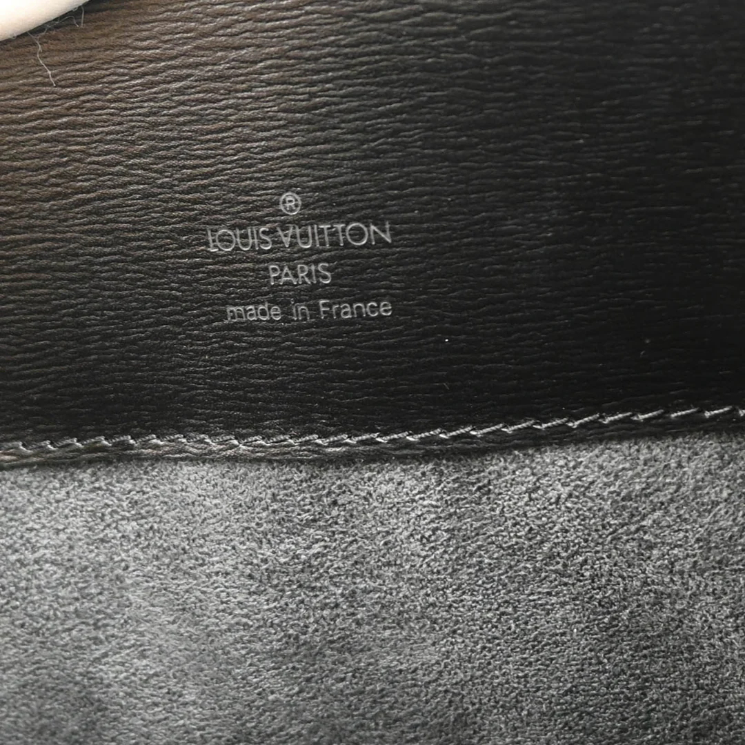 Louis Vuitton 2007 Black Epi Cluny Shoulder Bag M52252 – Image 2