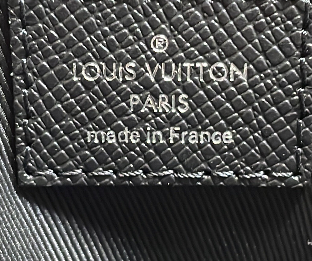 Slim Briefcase Taiga Leather – Image 7