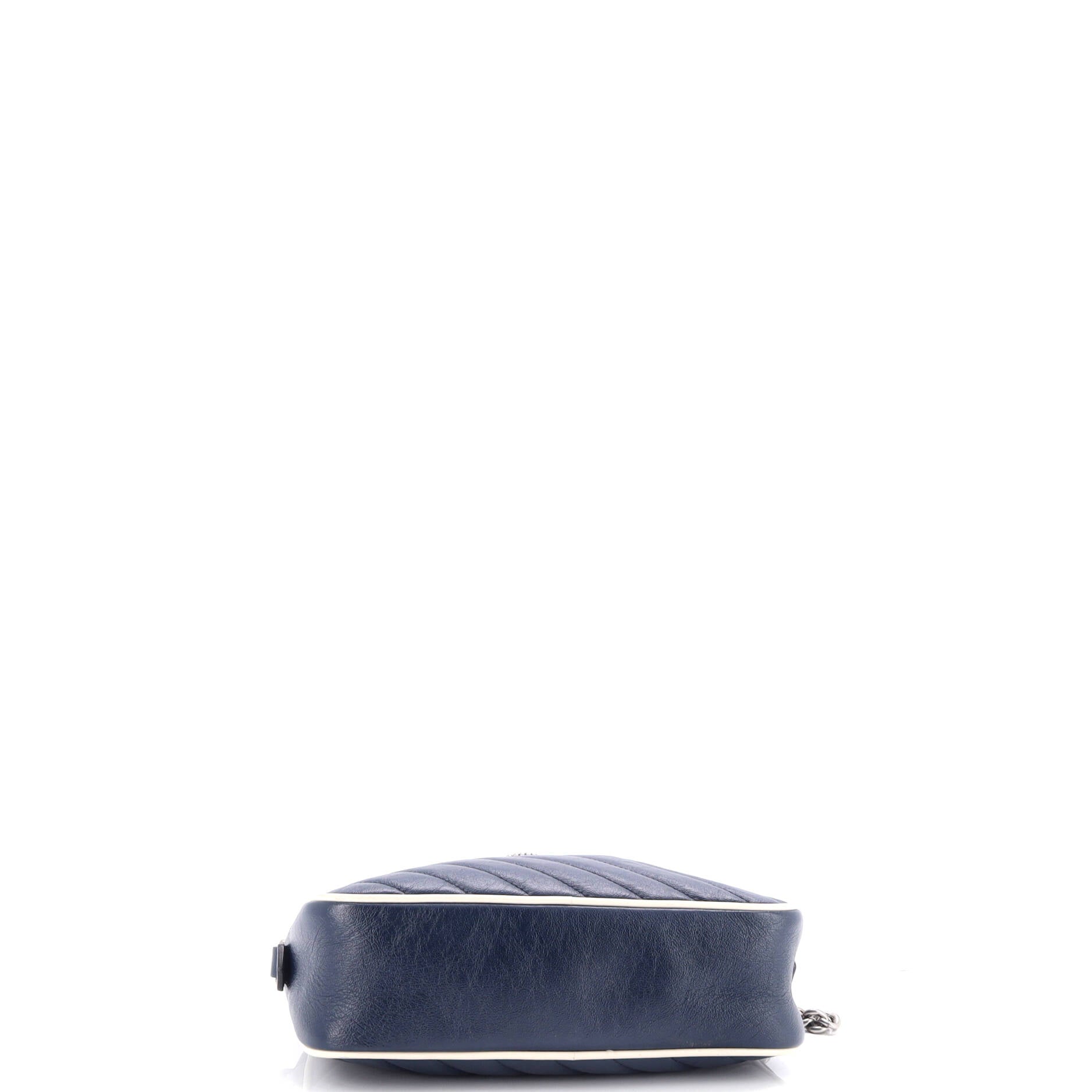 GG Marmont Shoulder Bag Diagonal Quilted Leather Small – Image 4