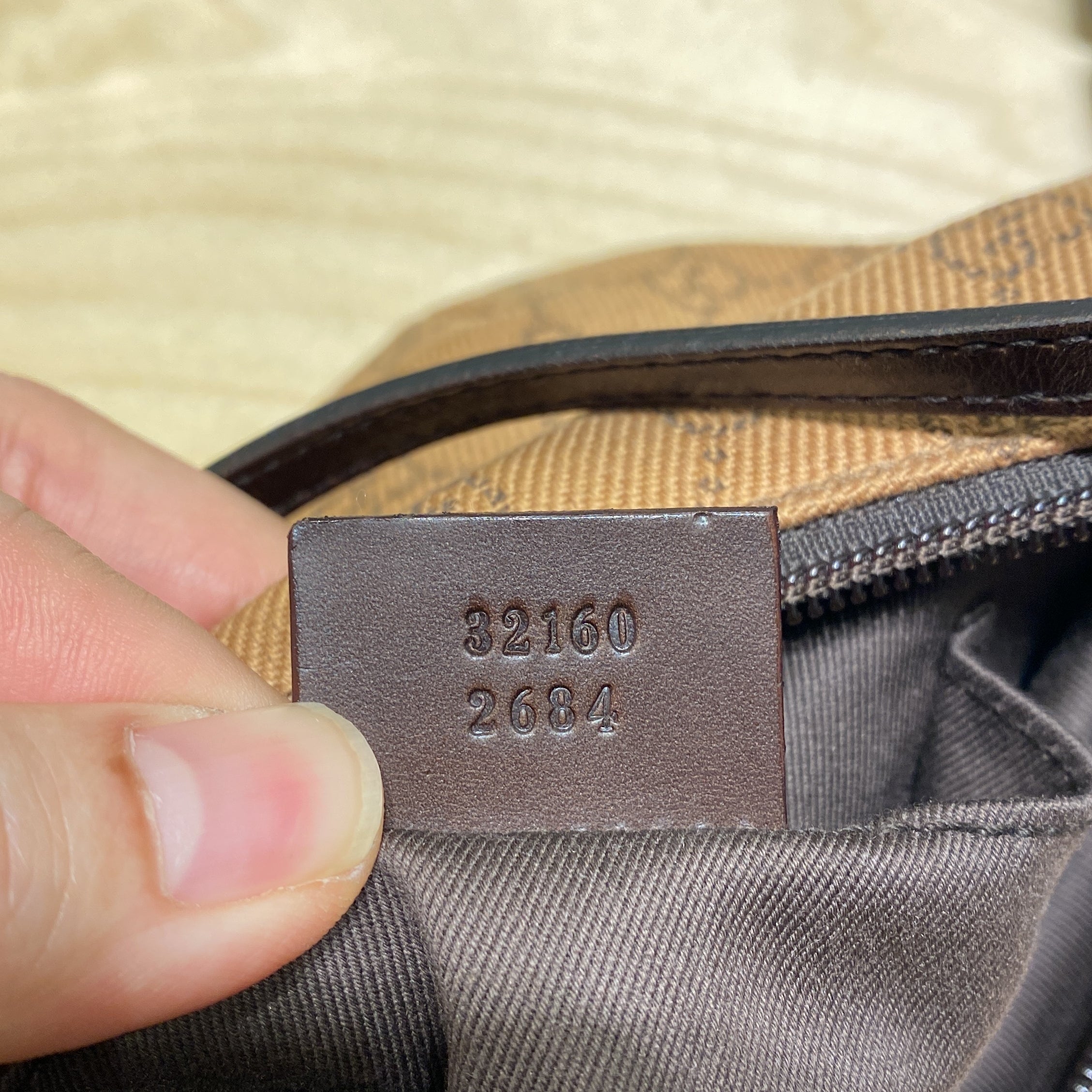 Vintage Pochette Shoulder Bag GG Canvas Small – Image 8