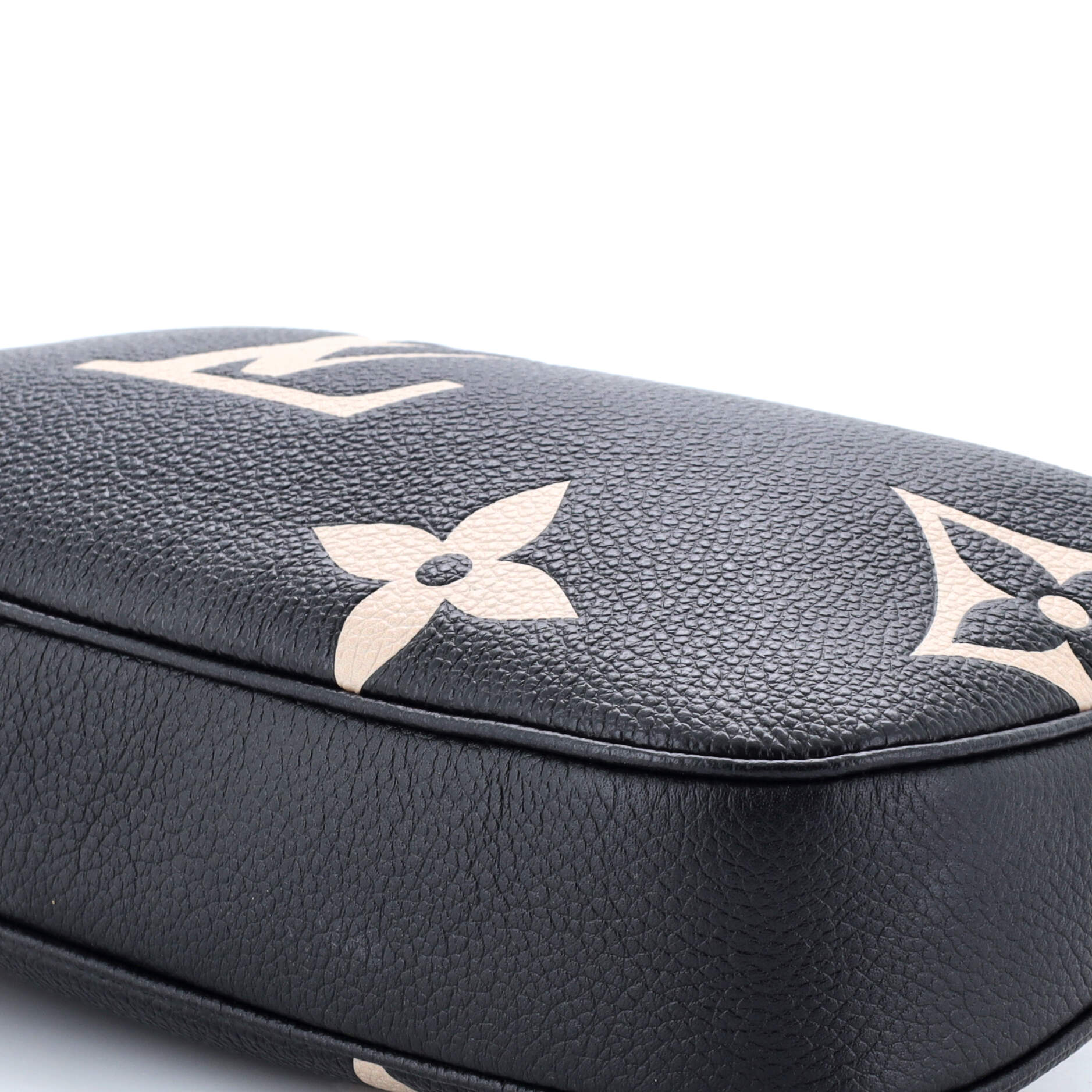 Multi Pochette Accessoires Bicolor Monogram Empreinte Giant – Image 6