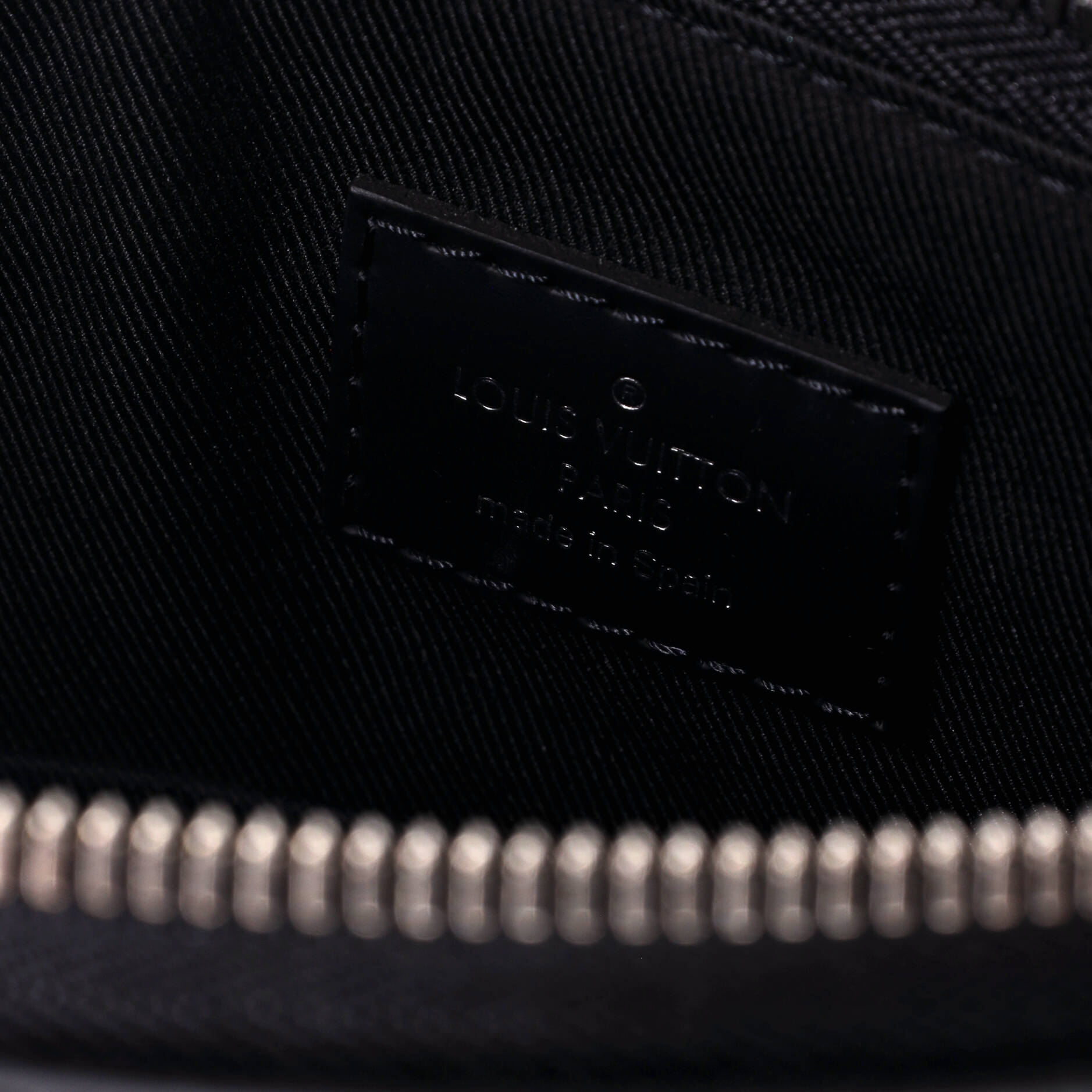 Mick NM Messenger Bag Damier Graphite PM – Image 6