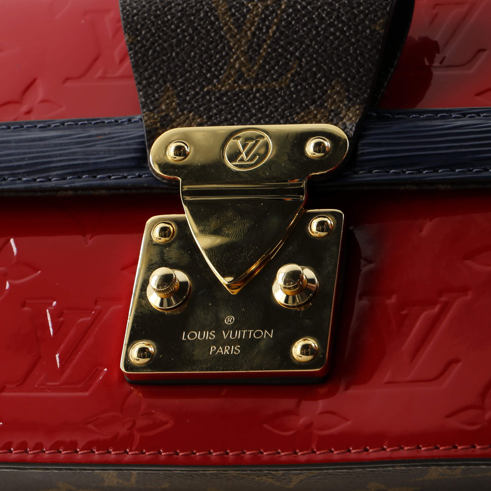 Wynwood Handbag Monogram Vernis with Monogram Canvas and Epi Leather – Image 6