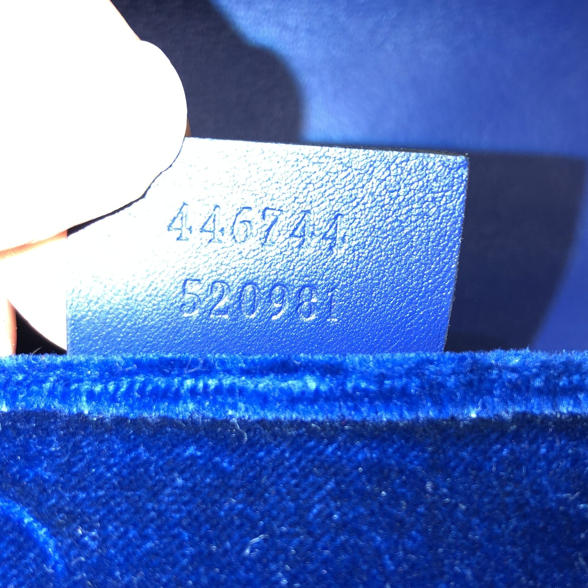 GG Marmont Flap Bag Matelasse Velvet Mini – Image 6