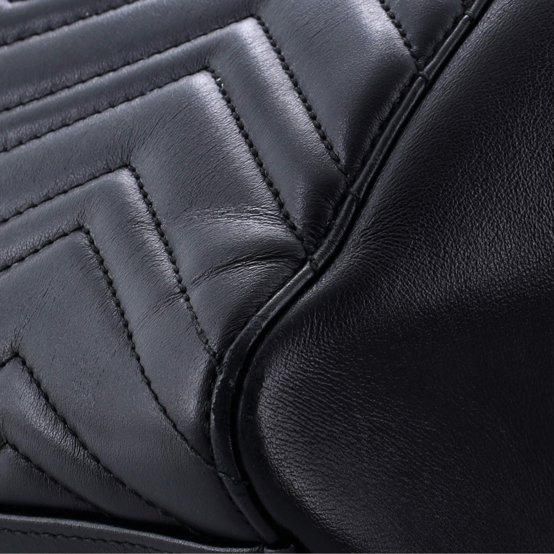 GG Marmont Tote Matelasse Leather Medium – Image 5