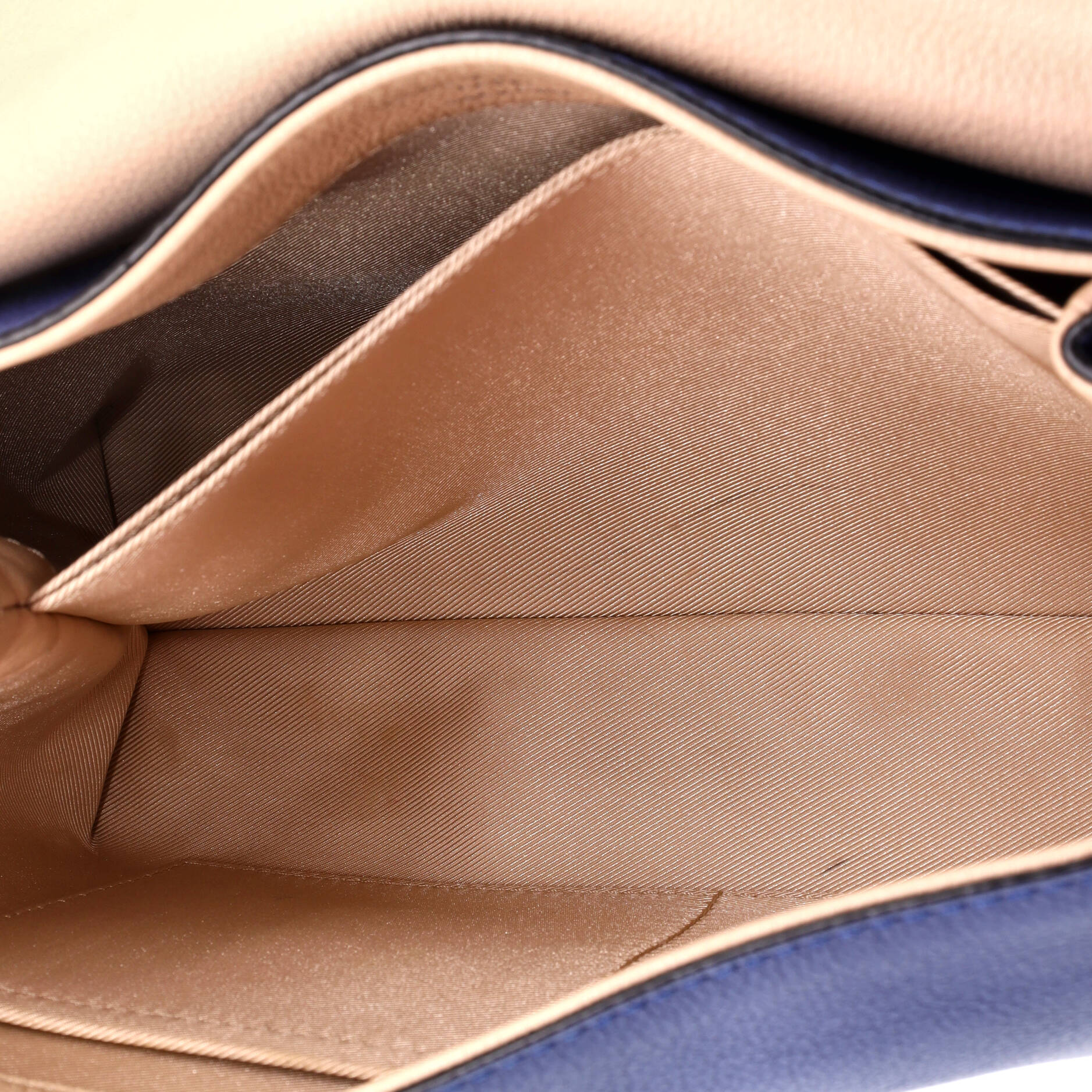 Lockme II Handbag Leather – Image 5