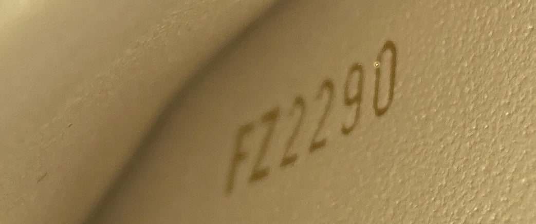 Vertical Trunk Pochette Reverse Monogram Canvas – Image 6